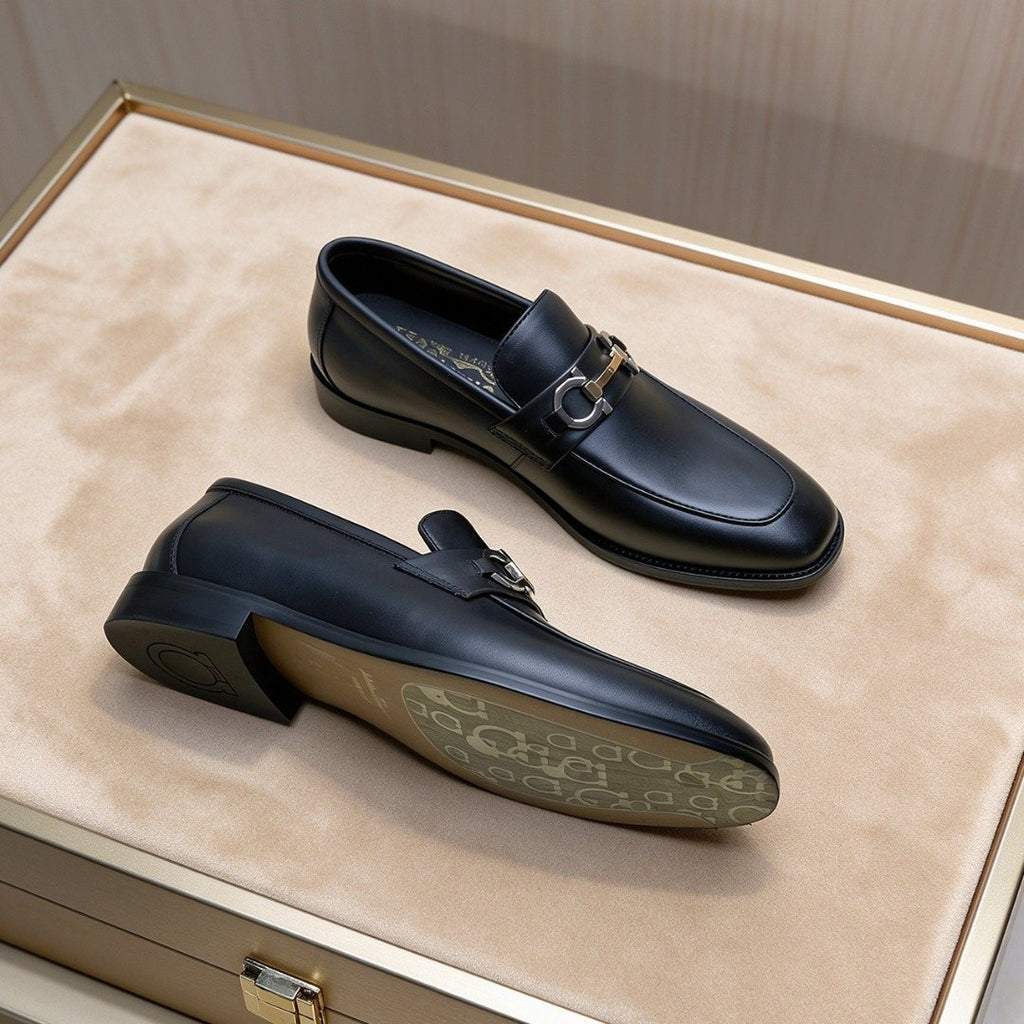 Ferragamo Black Bit Loafers