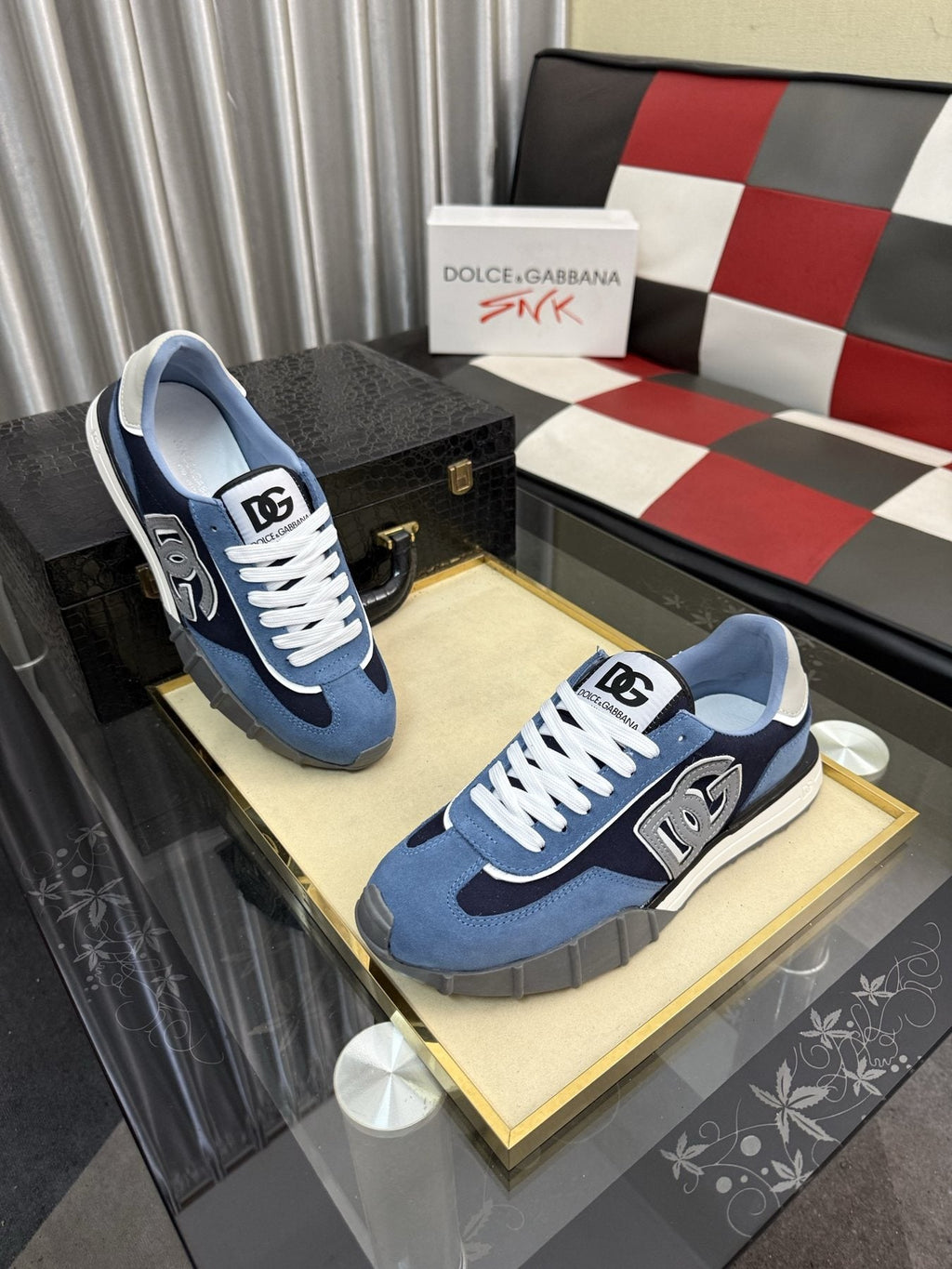 Dolce & Gabbana Blue DG Low-Top Sneakers